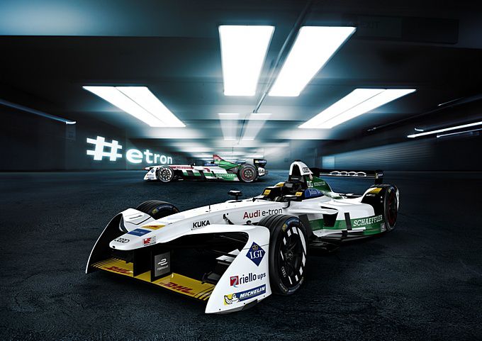 Audi presenteert de e-tron FE04, de eerste volledig elektrisch aangedreven raceauto van het merk. De FE04 komt aan de start in het nieuwe Formule E-seizoen