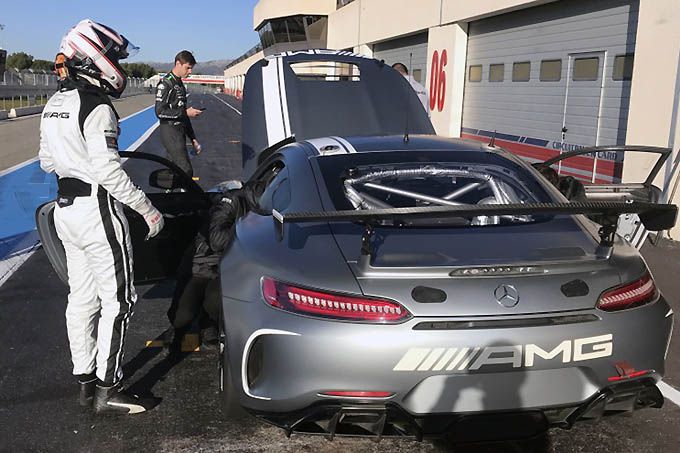 Mercedes AMG GT4 test Nicolas Vandierendonck