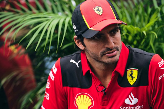 Carlos Sainz Kop Van Jut Na Transfer Lewis Hamilton Nieuws Over Mijn