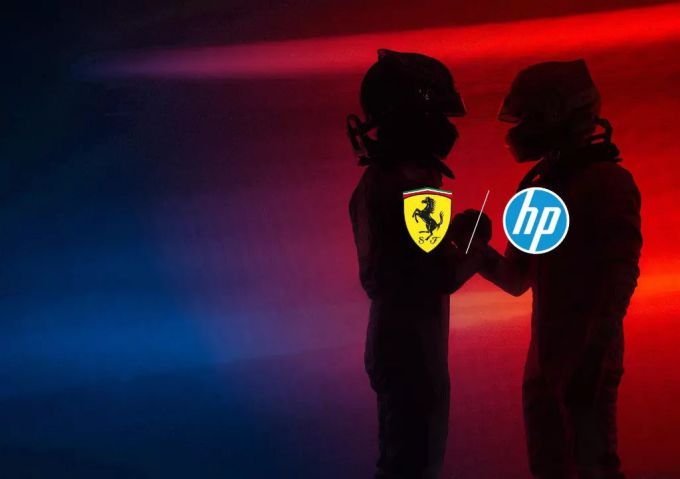 HP logo te zien bij Scuderia Ferrari Formule 1-team, het Scuderia Ferrari Esports team en de Scuderia Ferrari Driver Academy