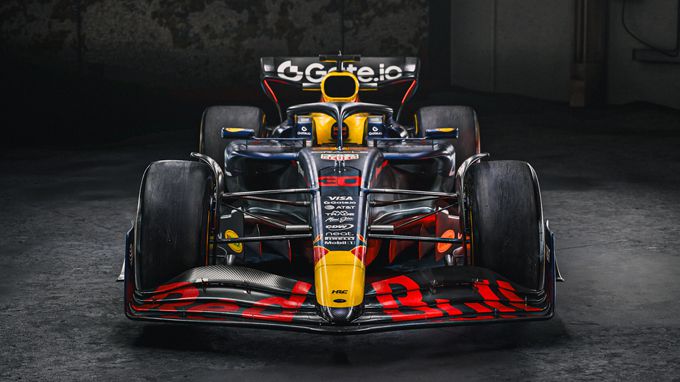 Red Bull RB-21 van Max en Liam
