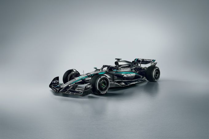 Mercedes W16