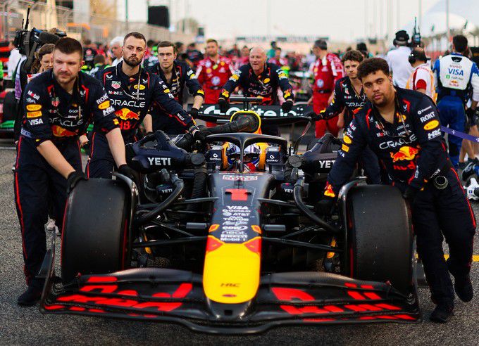 Max Verstappen vier keer F1 wereldkampioen Foto 7