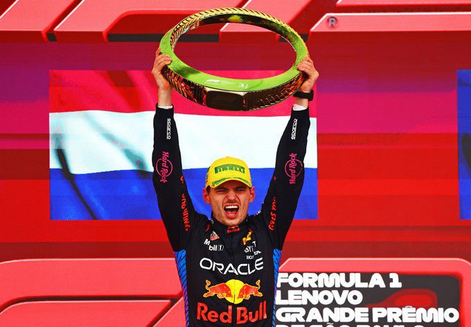 Max Verstappen vier keer F1 wereldkampioen Foto 8