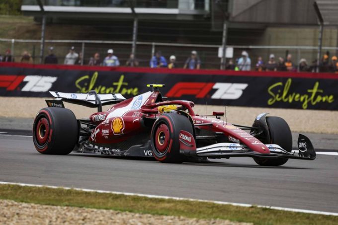 Lewis Hamilton F1 Scuderia Ferrari Foto 2