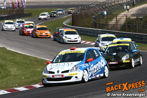 Start van de tweede Dunlop SportMaxx Clio Cup wedstrijd