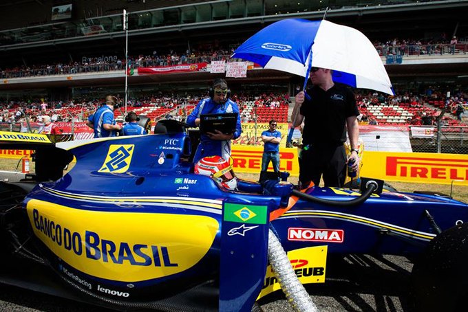  Sauber F1 Team in 2015 met blauw gele livery RaceXpress