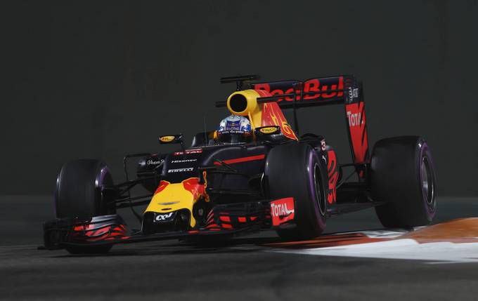 Daniel Ricciardo Red Bulle Formule 1 Mark Webber