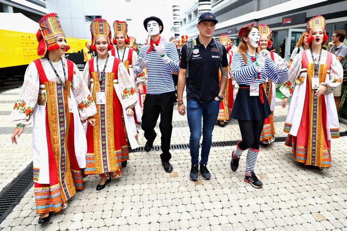 Max Verstappen viert zijn 21e verjaardag in Sotsji