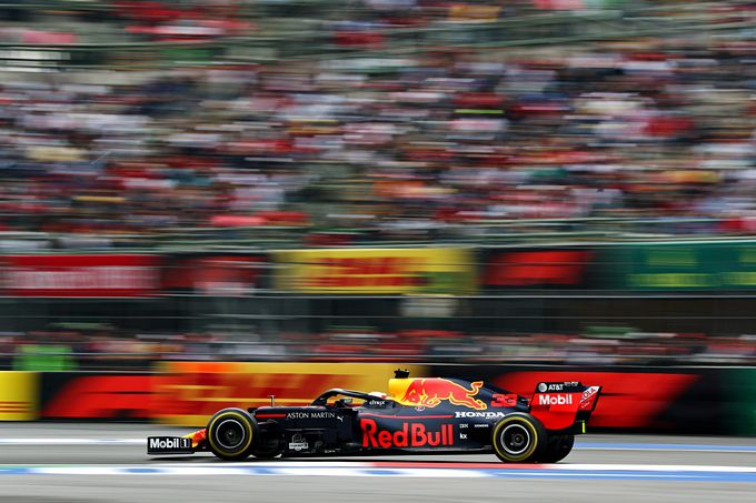 Max Verstappen flatout Red Bull en ExxonMobil