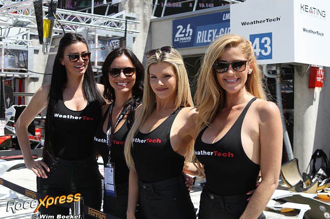 grid girls 24 Hours of Le Mans weather tech babes