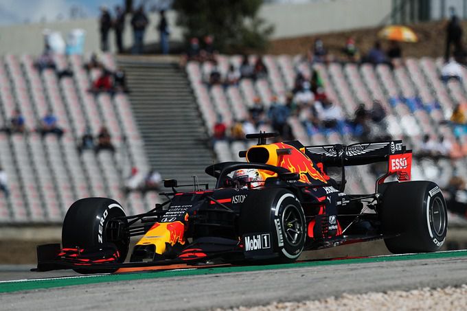 Red Bull Wil Met Een Eigen Motoren Programma Beginnen Maar Ferrari Gooit Roet In Het Eten Andere Problemen Eerst Afhandelen Racexpress