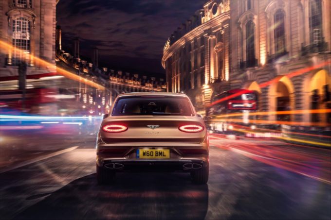 Bentley Bentayga Hybrid 3