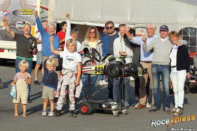Gilles Herman viert kampioenschap met familie en vrienden