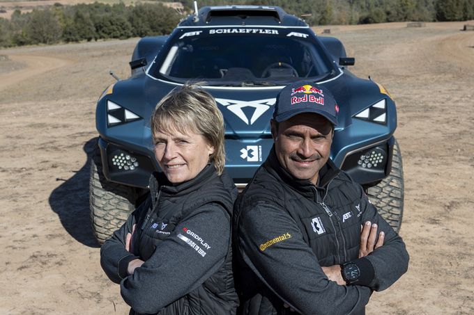 Nasser Al-Attiyah Jutta Kleinschmidt CUPRA Tavascan Xtreme E