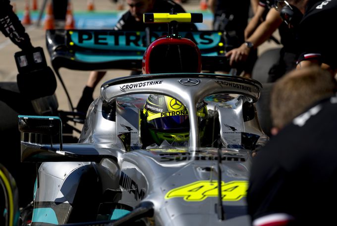 Mercedes_Lewis_Hamilton_GP_USA_cockpit