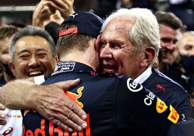 Helmut_Marko_en_Max_Verstappen_wereldkampioen_2021