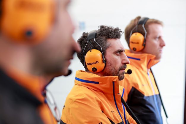 McLaren teambaas springt in de bres voor zijn rijders: "Verantwoordelijkheid ligt volledig bij het team"