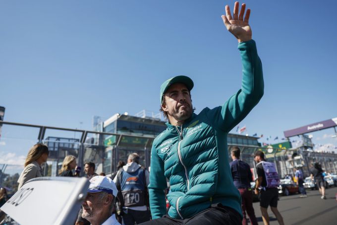 Fernando Alonso geniet van wereldwijde steun: "In Barcelona wordt het gekkenhuis"