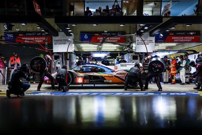 24H Le Mans 2023 - Porsche foto 4_963_Nr6_pitstop