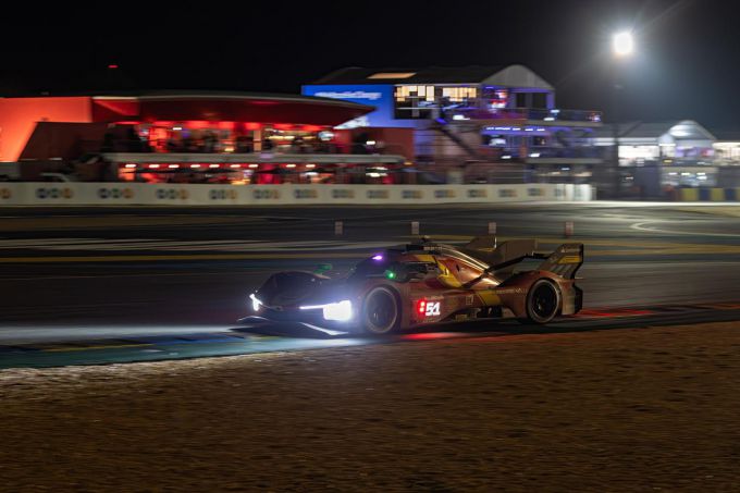 24H Le Mans 2023 Ferrari winnaar foto 5 by night