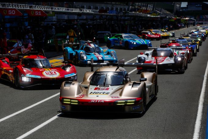 24H Le Mans 2023 - Porsche foto 8m_963_Jota_pitstraat