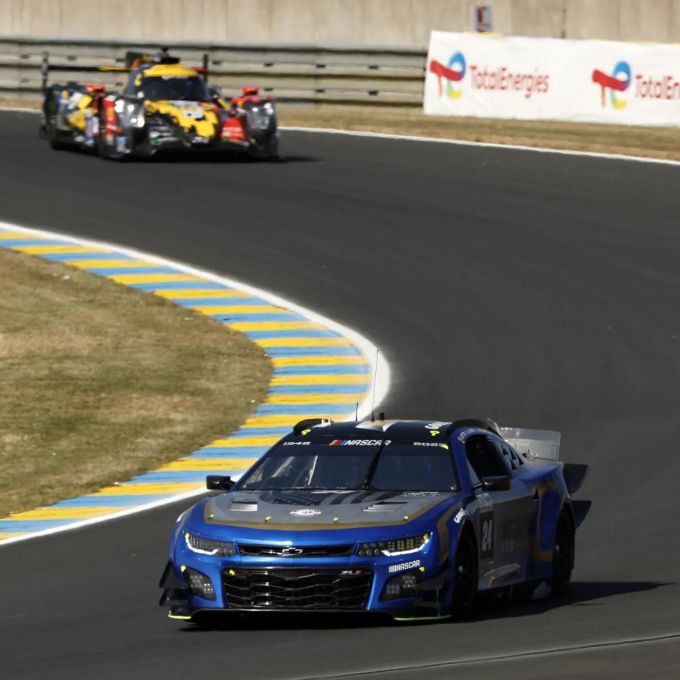 24H Le Mans 2023 Nr24 Chevrolet Camaro ZL1 Garage 56 foto 1