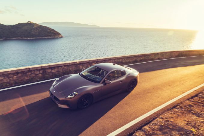 Maserati onthult MCXtrema op Monterey Car Week en viert 75 jaar GranTurismo