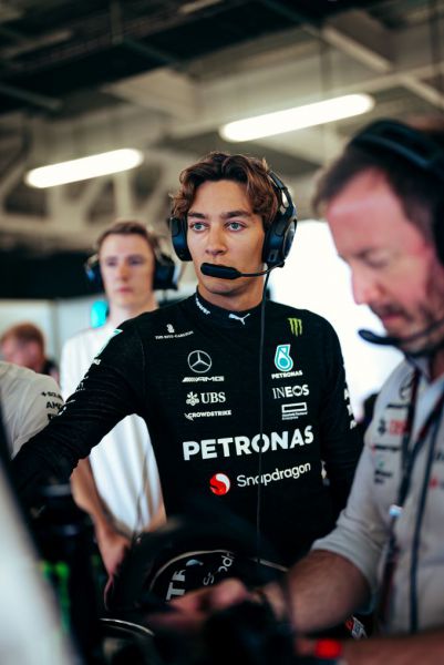 Mercedes_George_Russell