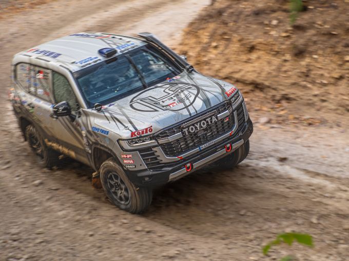 Dakar 2024 Toyota Gazoo Racing Toyota GR DKR Hilux EVO T1U Toyota-serviceauto foto 1