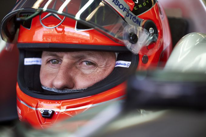 Michael Schumacher Happy 55e birthday F1 portret met helm bron foto RaceXpress