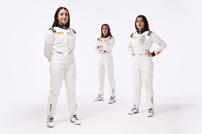 Red Bull Academy - Hamda Al Qubaisi - Amna Al Qubaisi - Emely De Heus - MP Motorsport