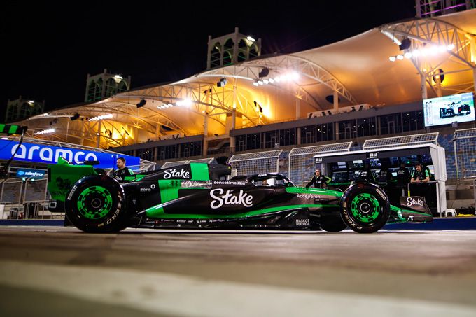 Stake F1 Team KICK Sauber C44 Valtteri Bottas