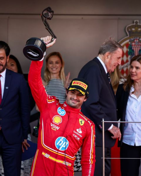 Ferrari wint GP Monaco 2024 Carlos Sainz pakte de derde plaats