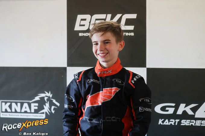 Levi Paap op podium Mini