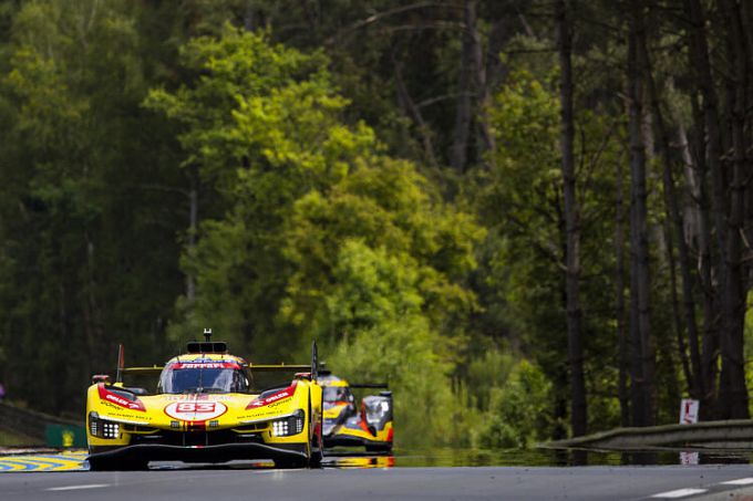 24h Le Mans 2024 Ferrari Van Robert Kubica Leidt De Race Nyck De