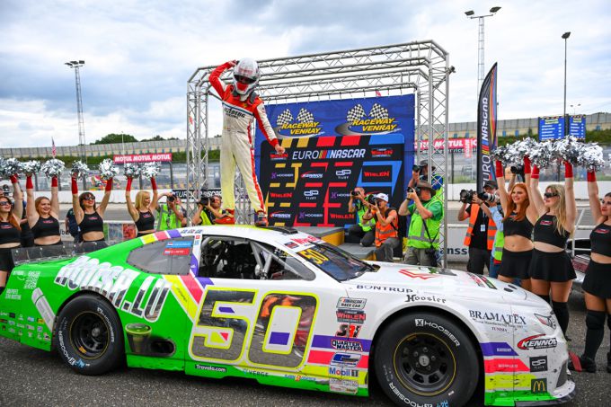 Liam domineert de NASCAR Oval GP op Venray