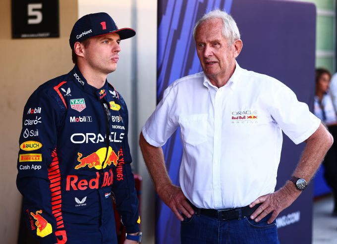 Helmut Marko en Max Verstappen Red Bull Racing F1