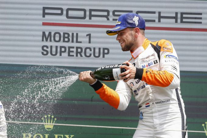 Porsche Mobil 1 Supercup Hungaroring Foto 6 Kas Haverkort podium champagne