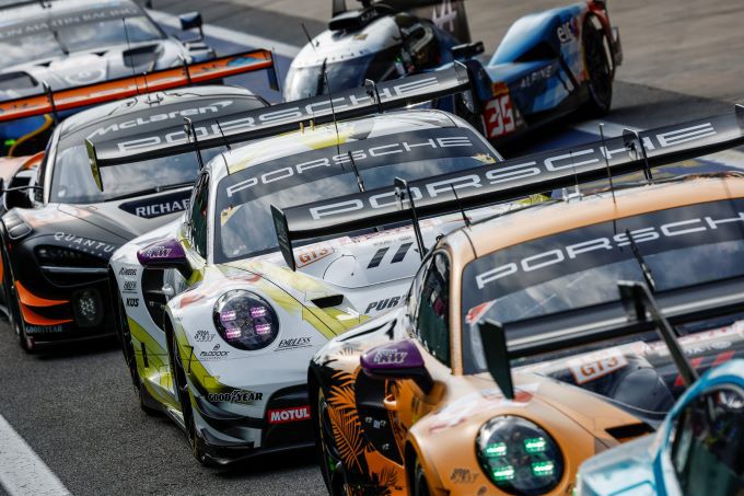 FIA WEC 6 Hours of Sao Paulo Porsche 911 GT3 R Manthey