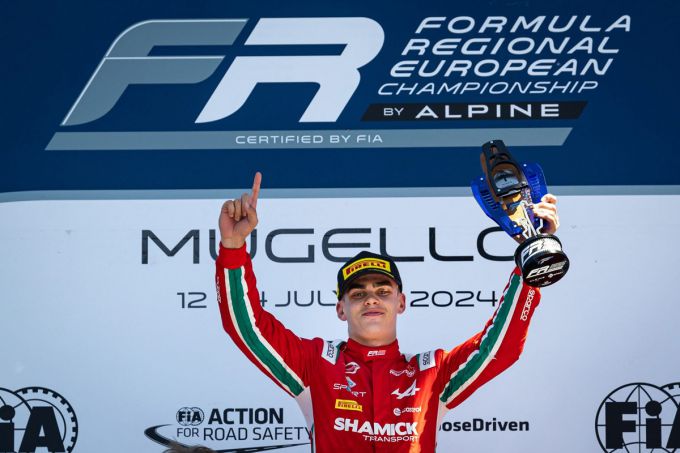 James Wharton wint zijn eerste race in het Formula Regional European Championship van Alpine op Mugello