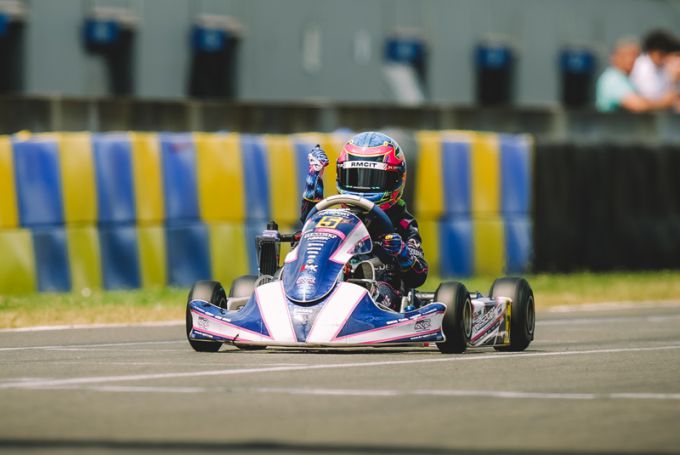 Micro Max: Joshua Cooke wint voor Alfie Mair