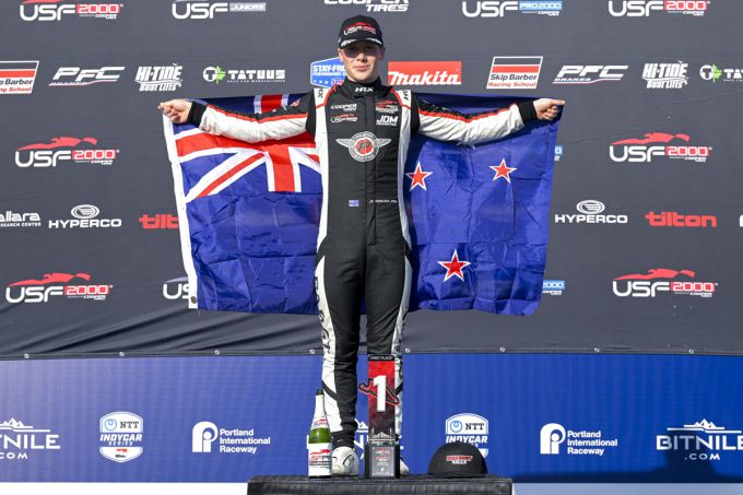 Nieuw-Zeelander Jacob Douglas met Chris Dittmann Racing in de GB3 Championship op Silverstone