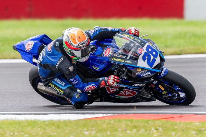 Van Straalen tiende in Superpole op Donington Park