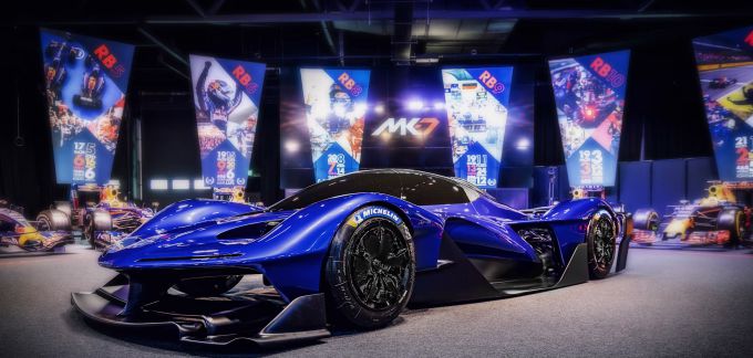 Red Bull Advanced Technologies Red Bull RB17 ontwerper Adrian Newey Foto 1