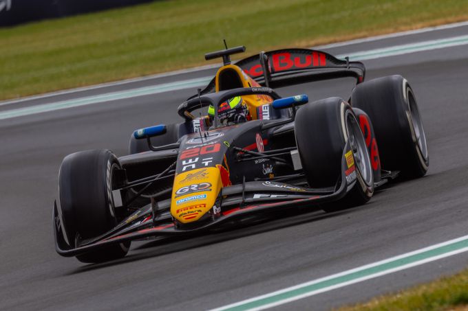 Formule 2 silverstone Rain