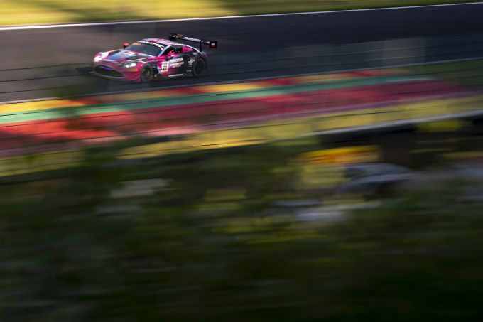 Fanatec GT World Challenge Europe powered by AWS Endurance Cup Nrburgring Aston Martin Vantage AMR GT3 Foto 3 Mex Jansen in actie