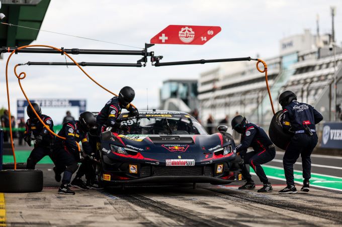 DTM-race Race 10-2024 Nrburgring Foto 3 Thierry Vermeulen pitstop