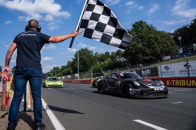 #15 Porsche 992 GT3 Cup in de kleuren van DIeteren Luxury Performance