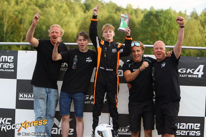 Dion van den Berg triomfeert met spectaculaire inhaalactie in GK4 Kart Series